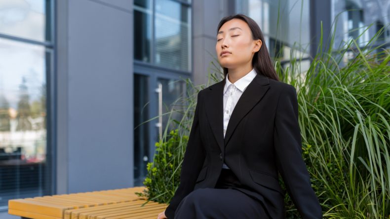 How to Be Mindful in Work and Life